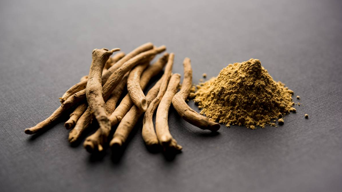 Az Ashwagandha: Stresszcsökkentő és energizáló gyógynövény
